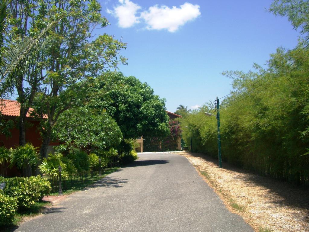 Pictory Garden Resort Sattahip Exterior photo
