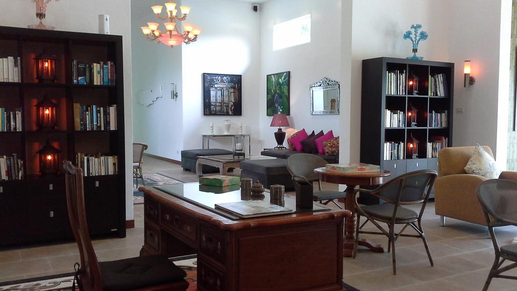 Pictory Garden Resort Sattahip Exterior photo