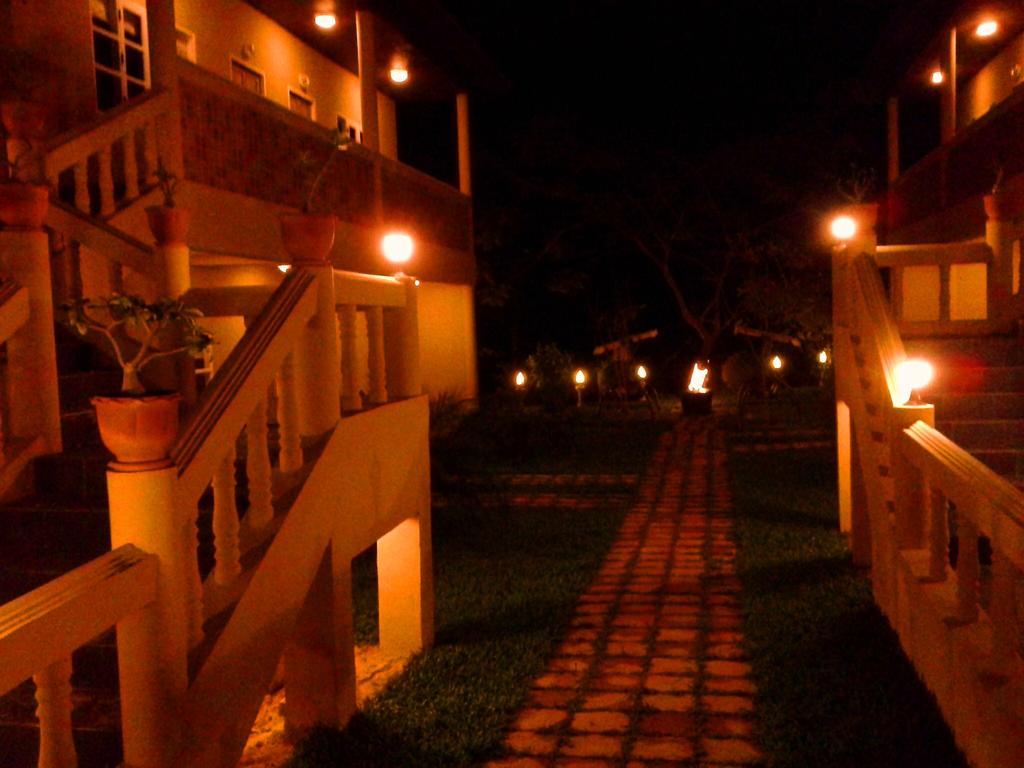 Pictory Garden Resort Sattahip Exterior photo