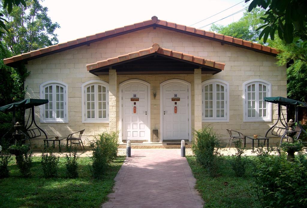 Pictory Garden Resort Sattahip Exterior photo