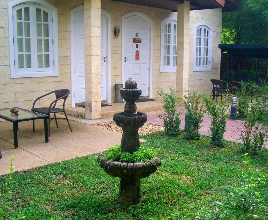 Pictory Garden Resort Sattahip Exterior photo