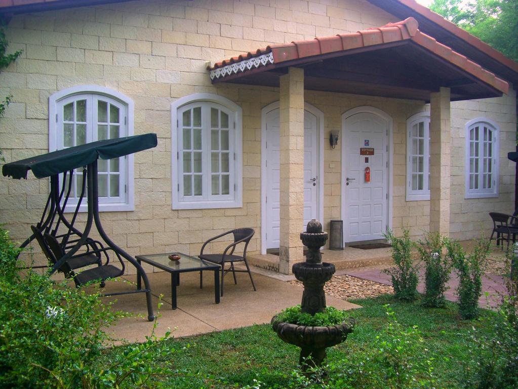 Pictory Garden Resort Sattahip Exterior photo