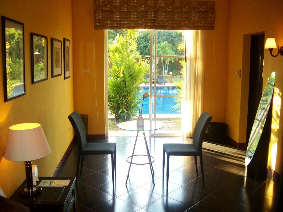 Pictory Garden Resort Sattahip Room photo