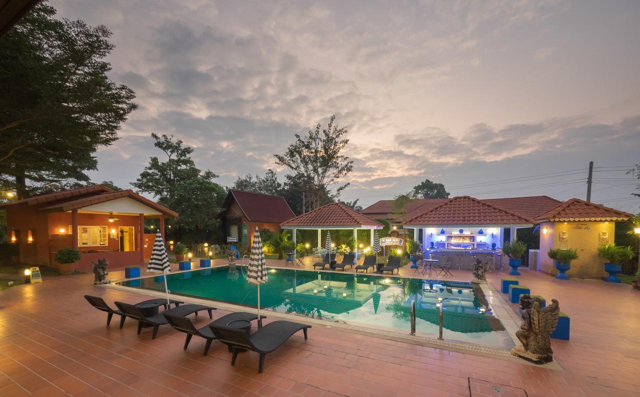 Pictory Garden Resort Sattahip Exterior photo