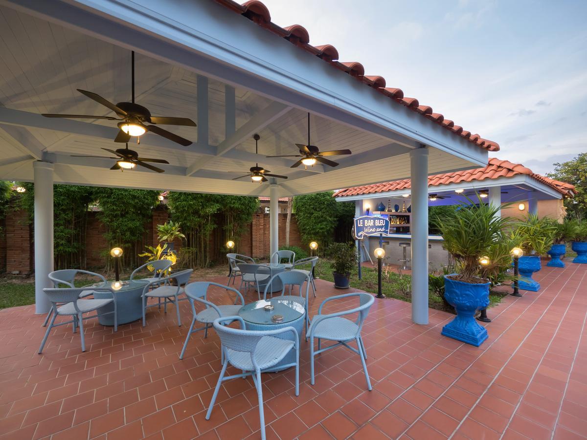 Pictory Garden Resort Sattahip Exterior photo